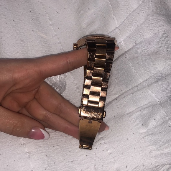 ROSE GOLD BLACK MICHAEL KORS WATCH USED AUTHENTIC YOUR OBO - Picture 6 of 14